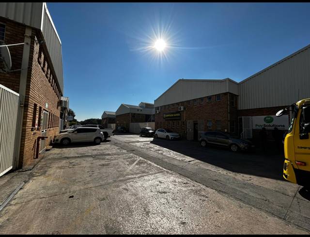 766M² WAREHOUSE TO LET IN KRAMERVILLE